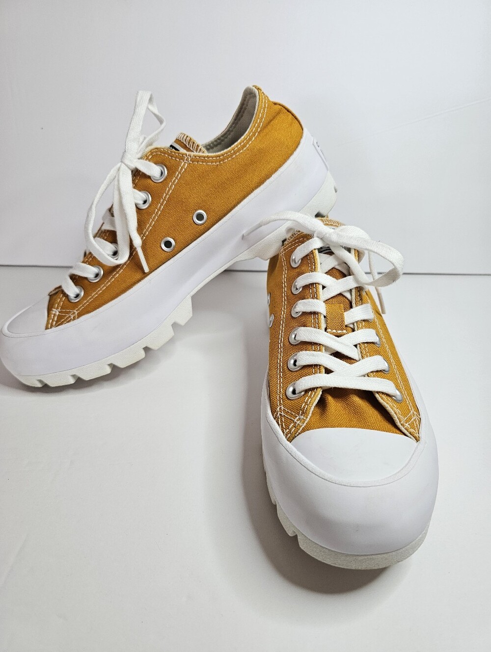 Converse Chuck Taylor All Star Seasonal Lugged Low Top Sneakers Size 7 Chunky